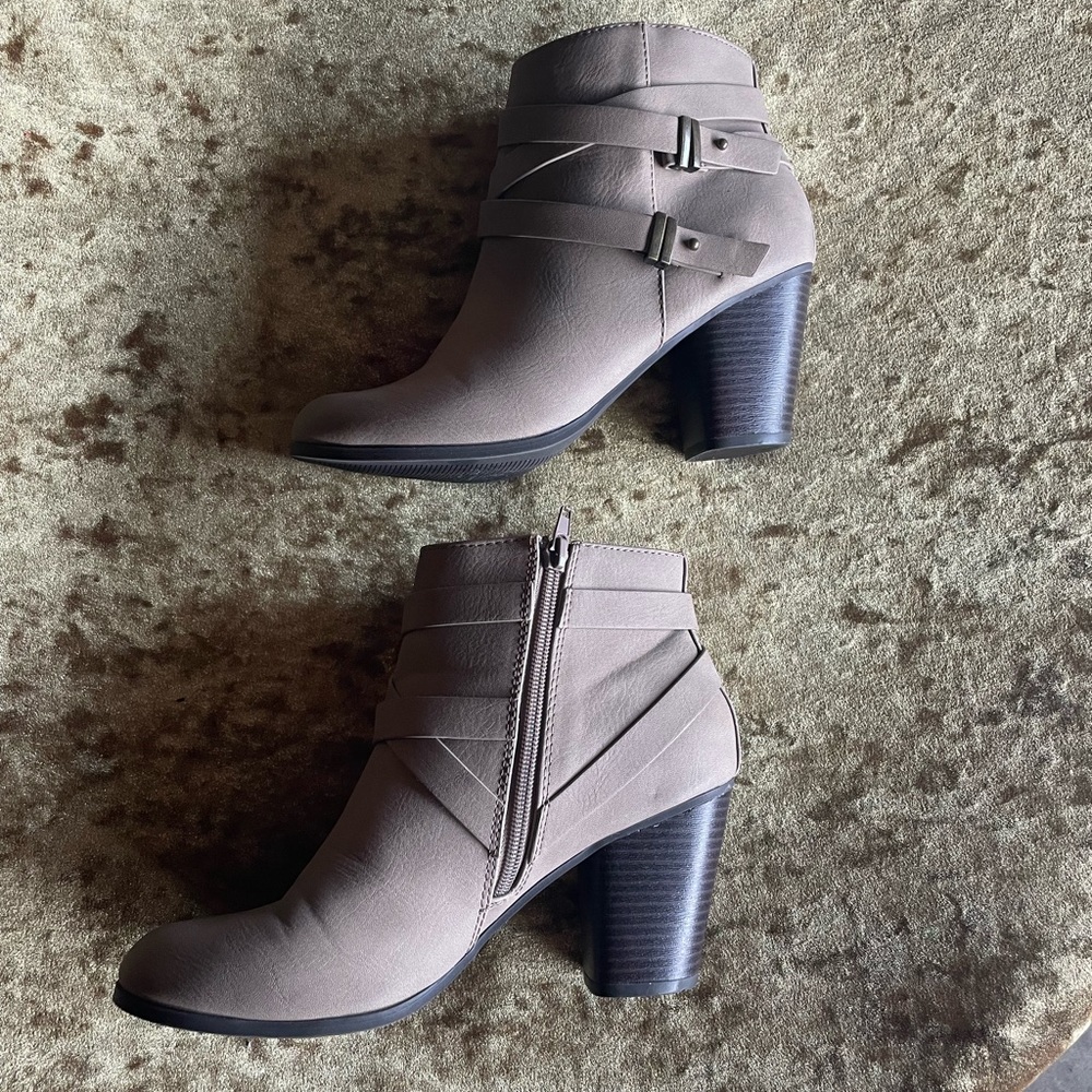 Soda - Taupe Booties - Size 8.5 - image 4
